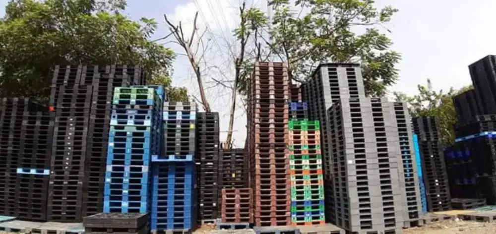 Pallet plastik bekas
