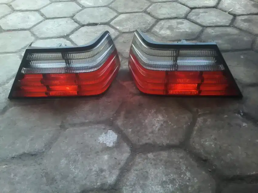Lampu stoplamp sepasang mercy mercedes w124 masterpice boxer