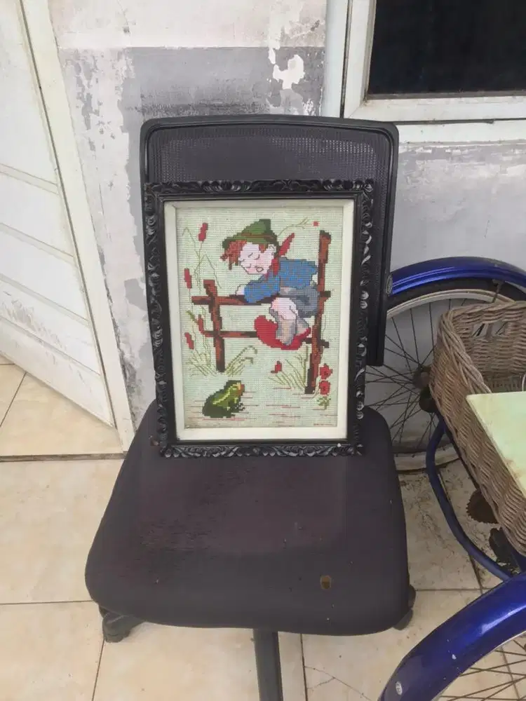 pajangan dinding kristik