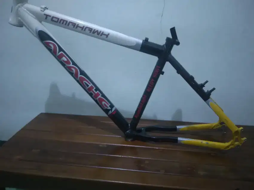 Frame Apache Tomahawk