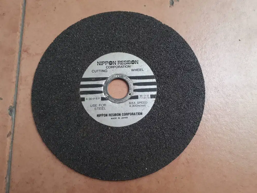 Nippon Resibon Cutting Wheel (for Steel) A-30-P BF 180x3x22 mm (A-656)