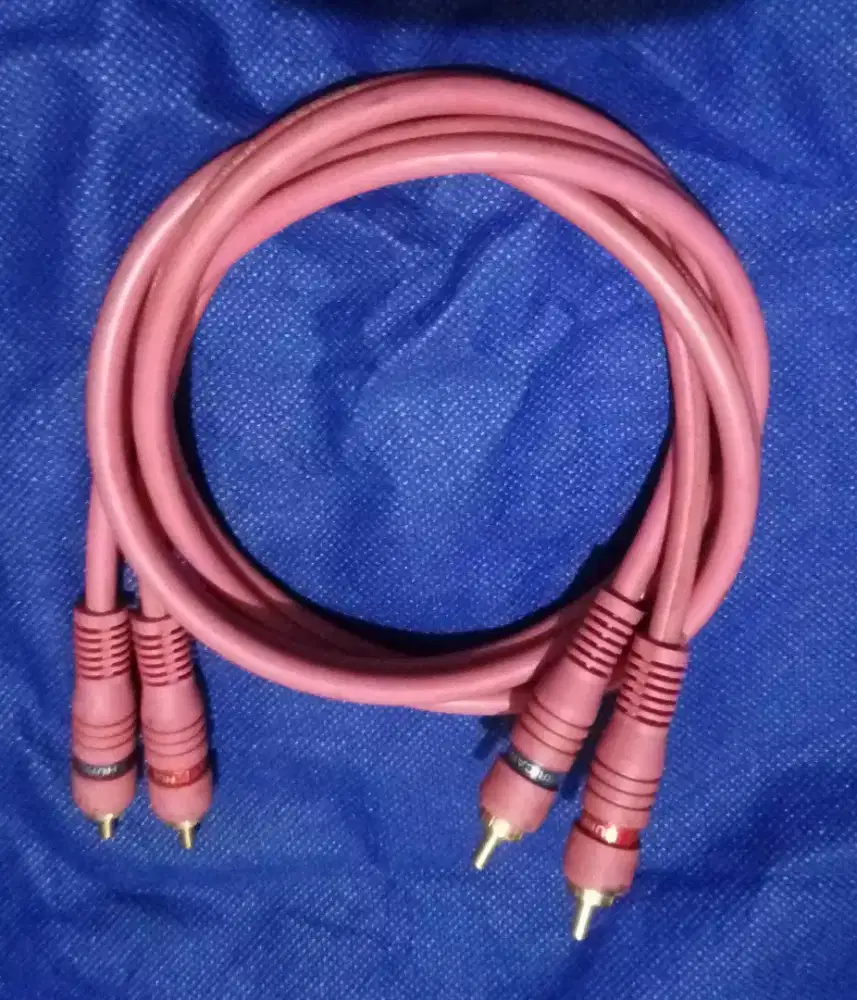 Kabel audio RCA to RCA , HURRICANE ,tembaga murni , germany, 1mter .
