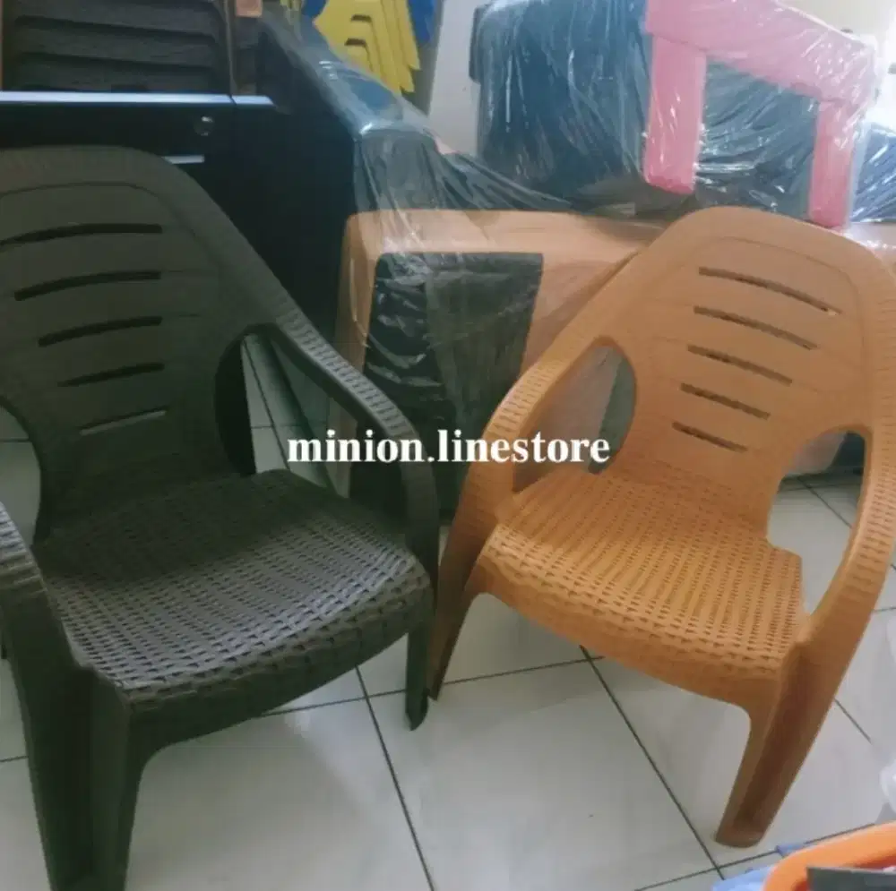 Olymplast OL 509 Kursi Santai Plastik Rotan