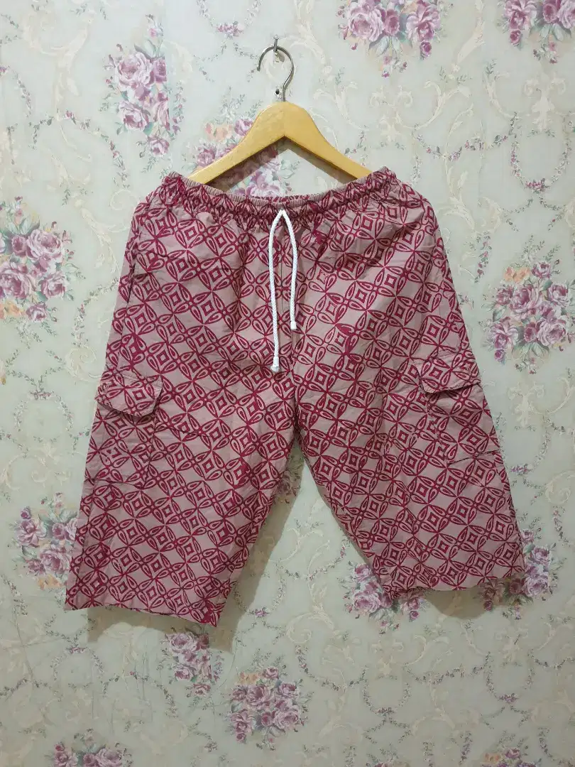 Mulus.authentic celana pendek batik semar size 32