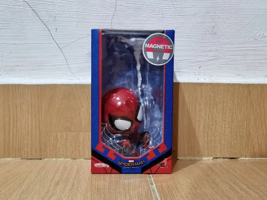 Hot Toys Cosbaby Spiderman Home Coming Web Swinging COSB367