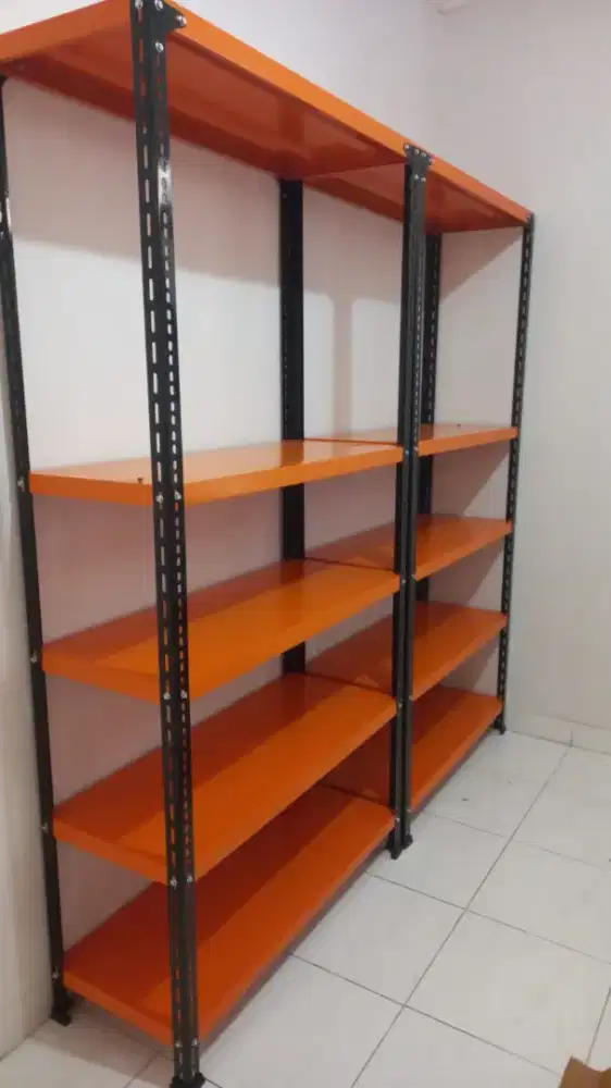 Rak besi bongkar pasang