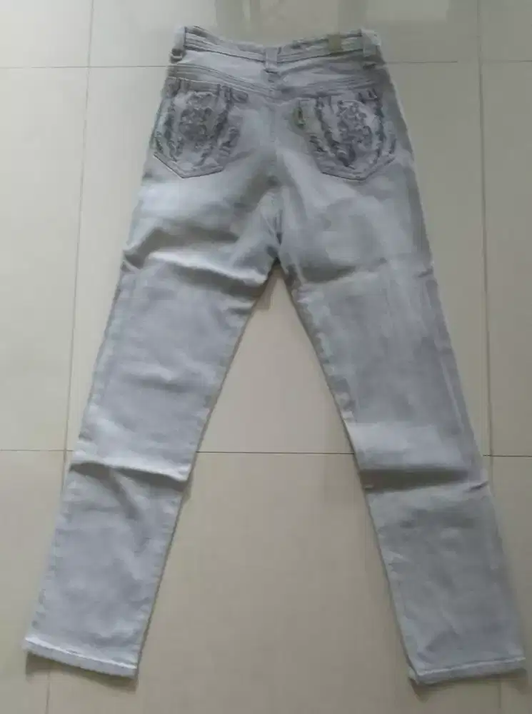 Celana jeans abu