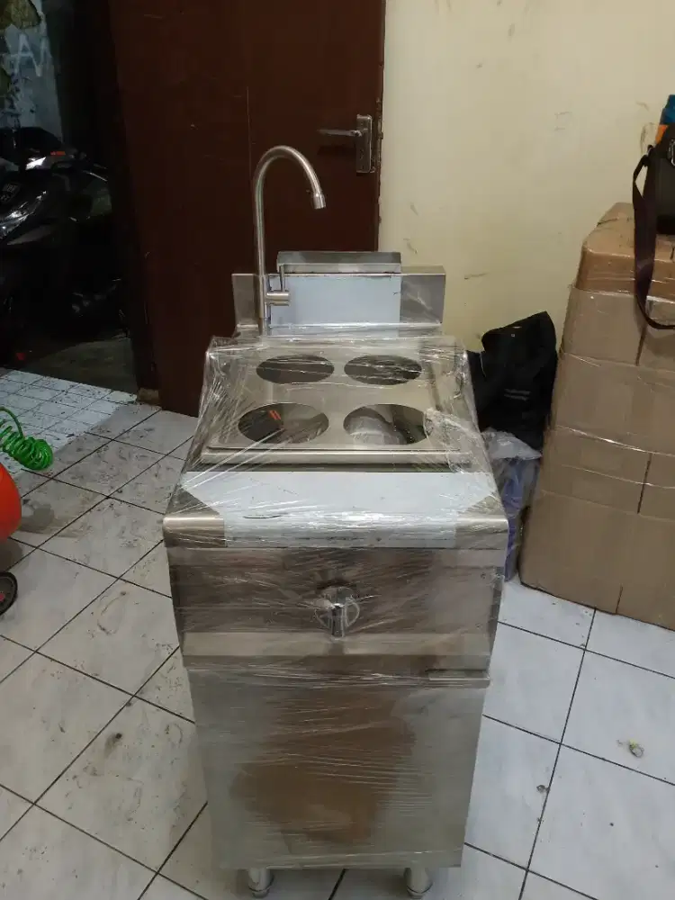 Gas noodle boiler. Kompor mie