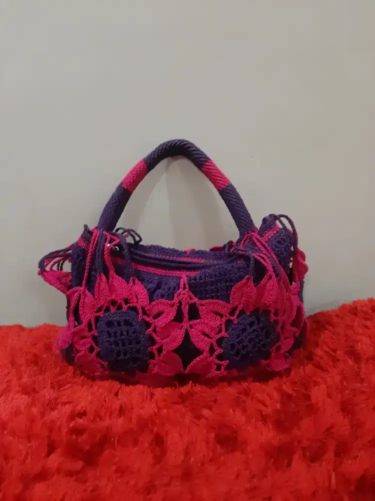 Tas rajut cantik