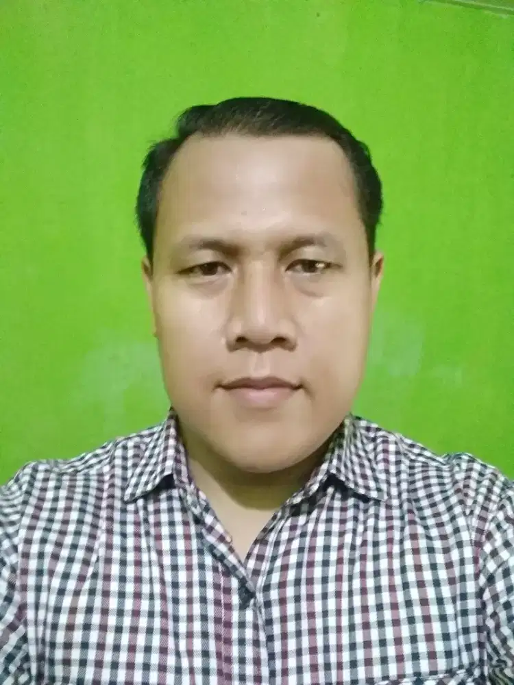 Saya sedang mencari pekerjaan sebagai driver atau supir pribadi