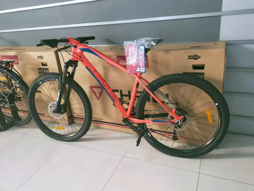 Sepeda MTB Thrill ravage 27,5x17 ba orange edition