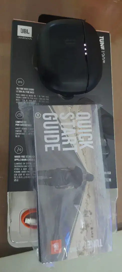 Jual JBL Tune 120 TWS warna hitam Kondisi masih mulus baru beli