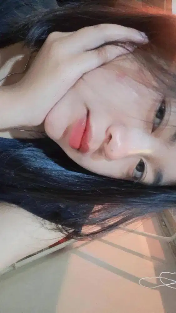 cari kerja sbg art, jaga toko, jaga stand,dll.
