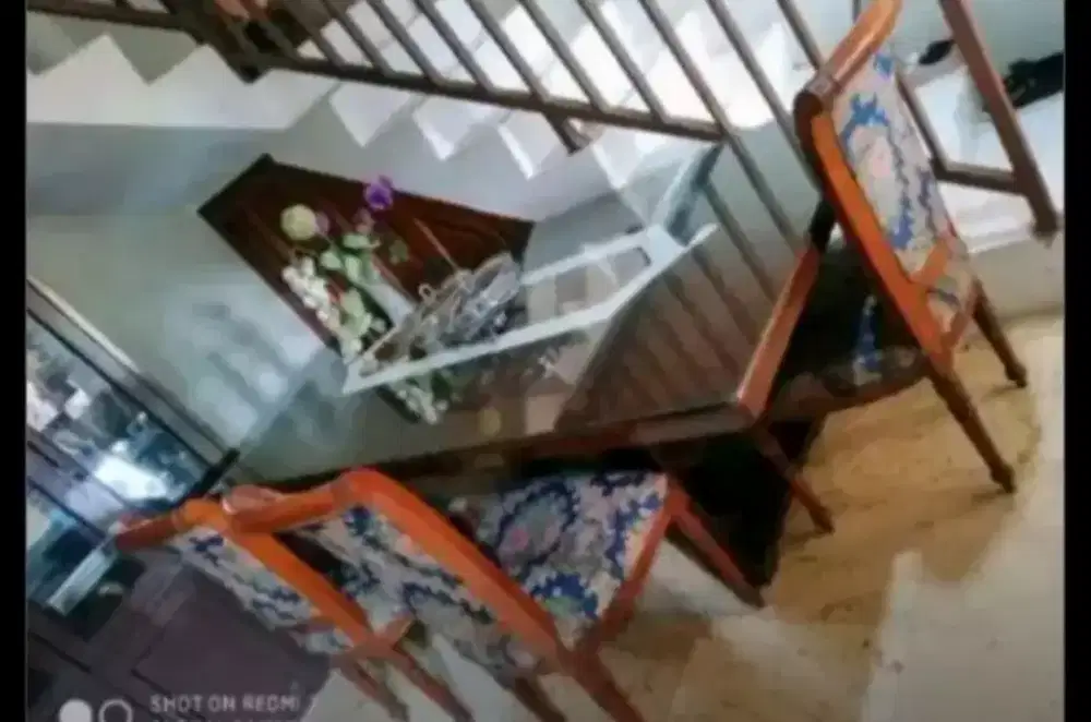 Meja makan jati lawas