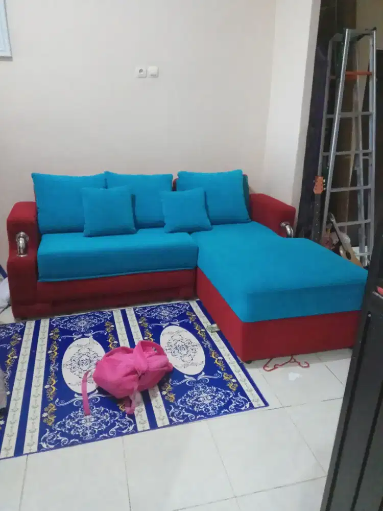 Di jual kursi tamu bisa jadi kasur