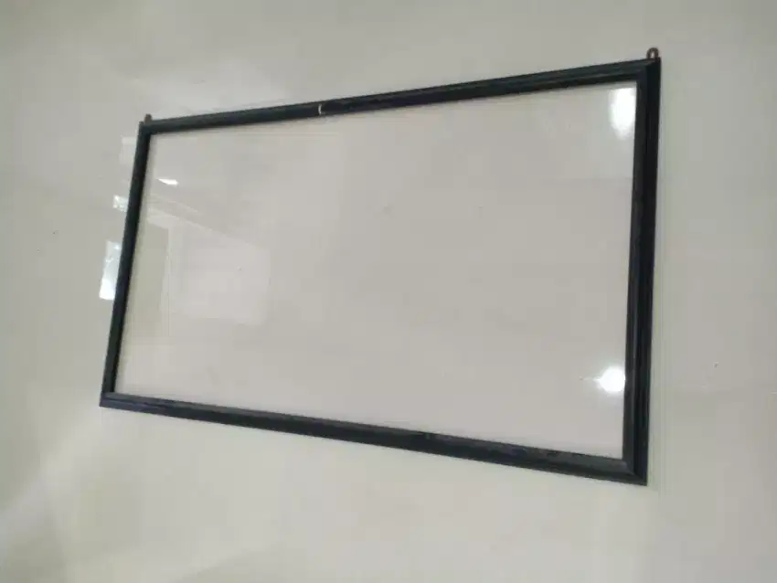 Pigura hitam kosongan tanpa kaca 132x78cm