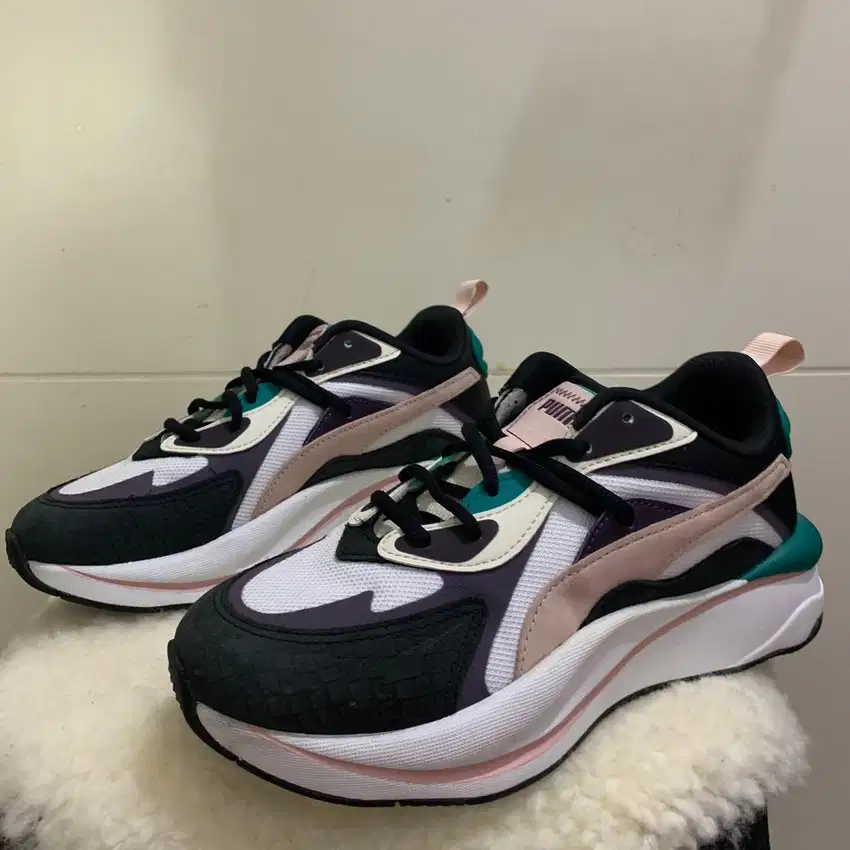 Sepatu Puma RS-Curve Bright Heigth’s