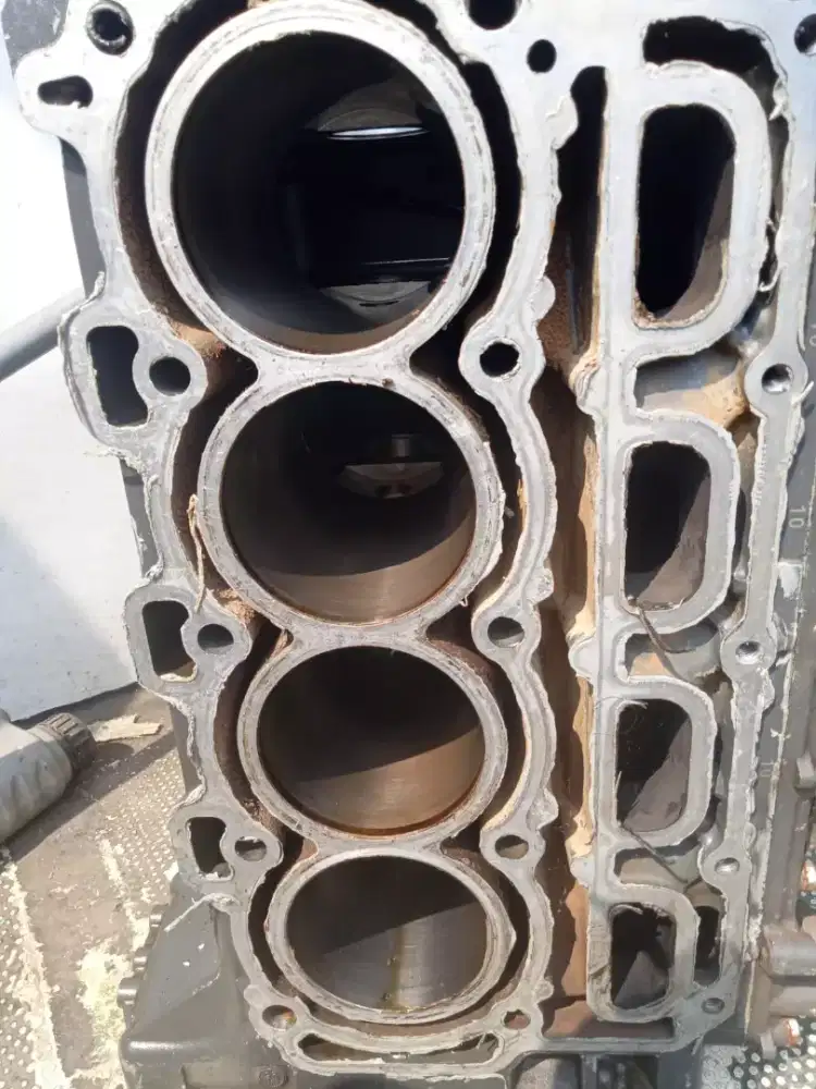 Block mesin tempel YAMAHA 100pk 4 tak