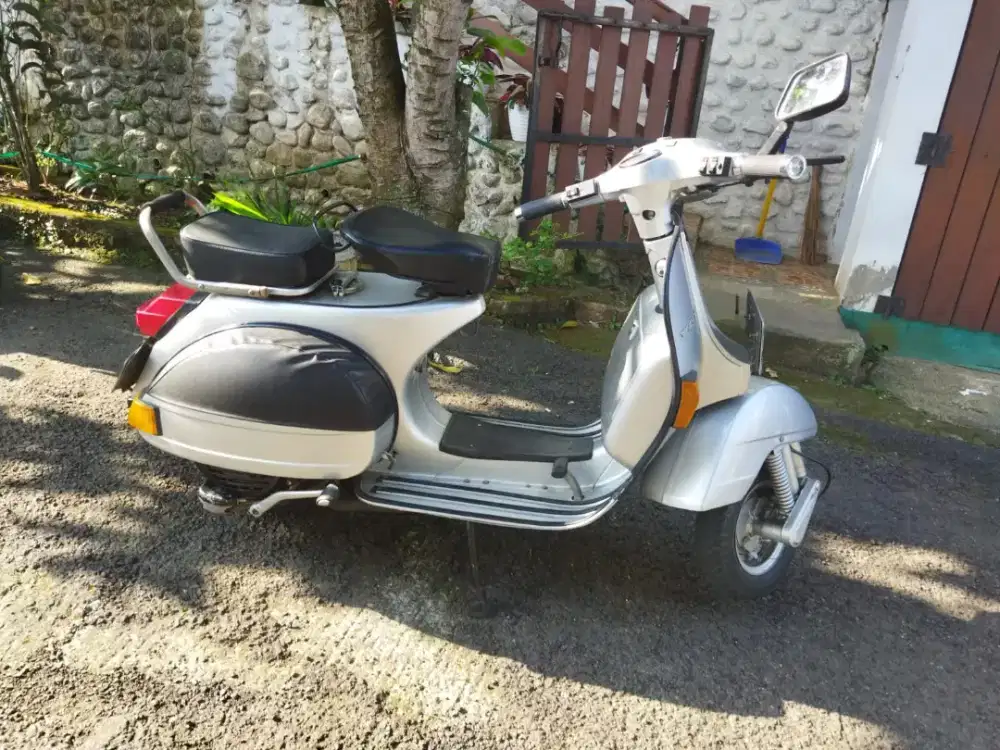 TURUN HARGA Vespa kesayangan P150S-'83 Mulus Pajak Hidup plat D..