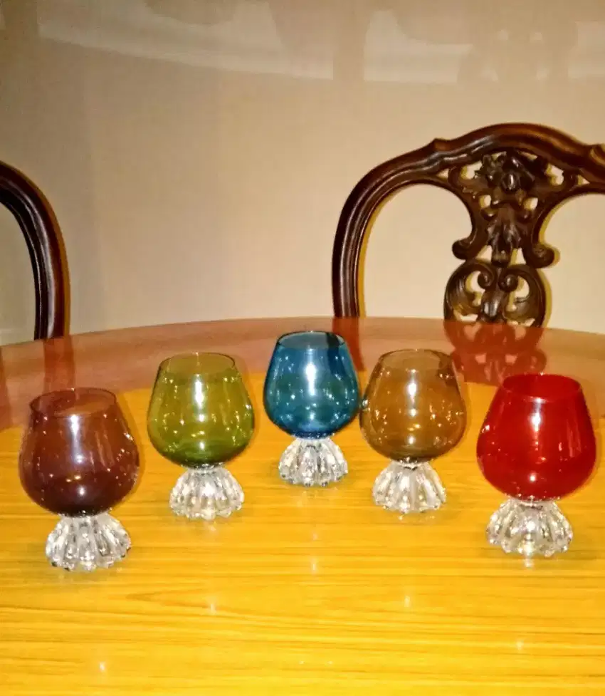 Gelas cocktail(Multi Colored Vintage Drinks Glasses)