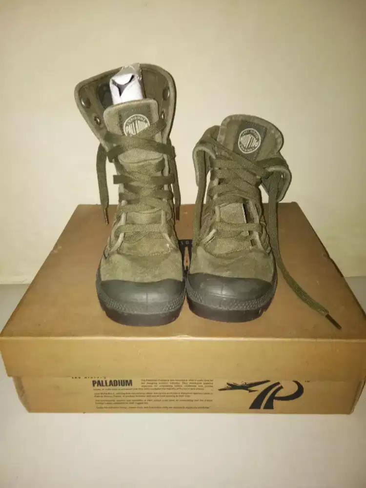 Sepatu palladium original preloved