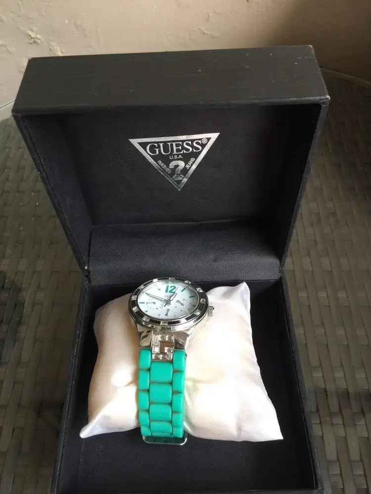 Jam tangan wanita guess 100% original
