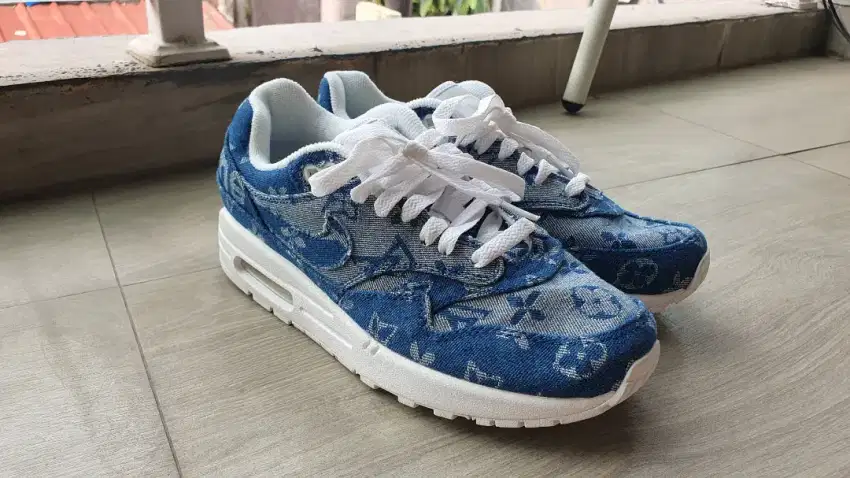 Nike Air Max 1 LV x Supreme Like new