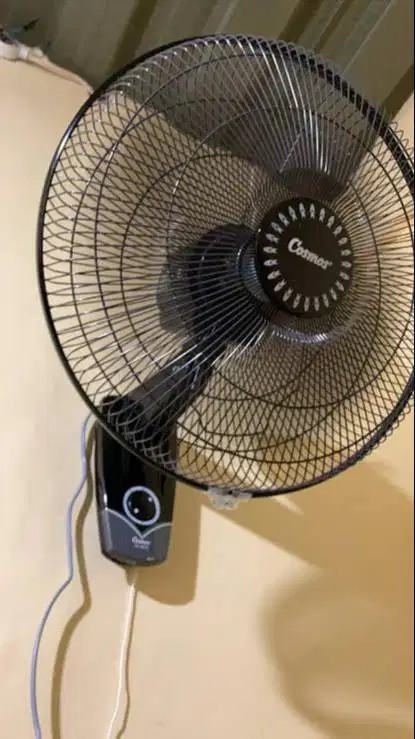 Kipas Angin Cosmos Dinding 16 inc