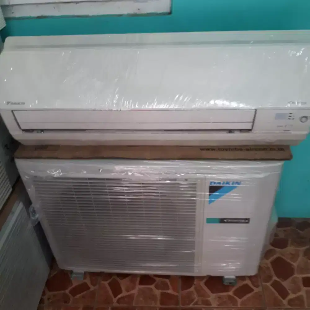 Ac daikin thailand  inventer 1 pk 3.650.000
