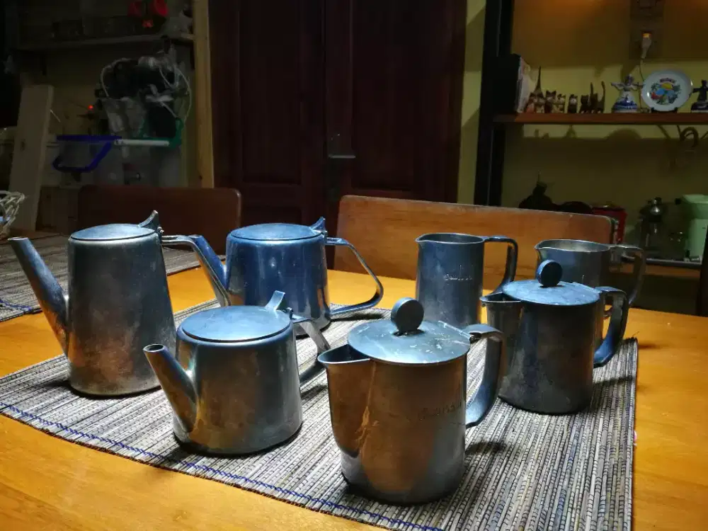 Old jug Orfevrerie H.Beard Montreux ceret Teko antik silver perak