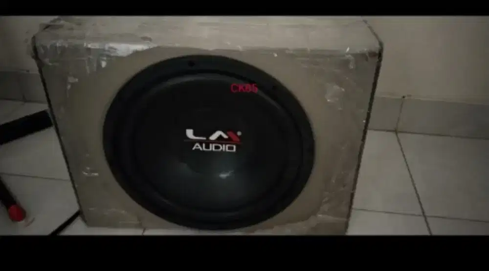 Satu set audio mobil