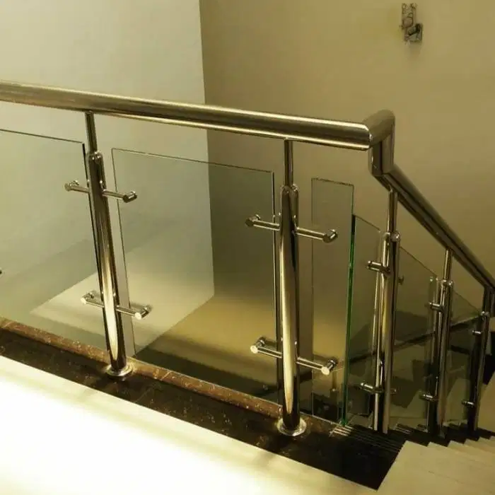 Railing Tangga Kaca - Steel - Tempered 8 mm