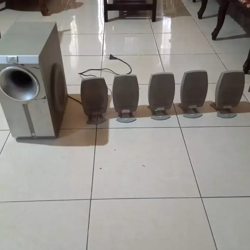 Speaker home theater polytron