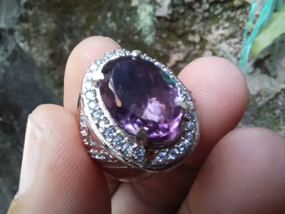 Batu Amethys Indonesia bermemo