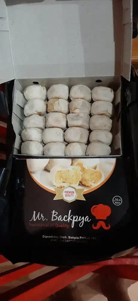 Mr backpya (bakpia basah)