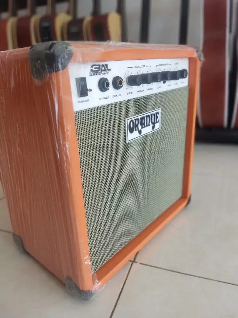 Ampli gitar 8 in merek oranye