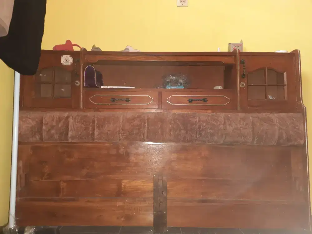 Siapa cepat dia dapat Jual cepat Dipan dan ranjang Jati