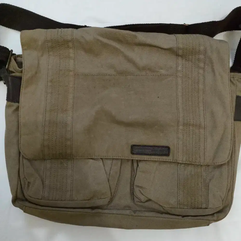 Tas slempang Forever21