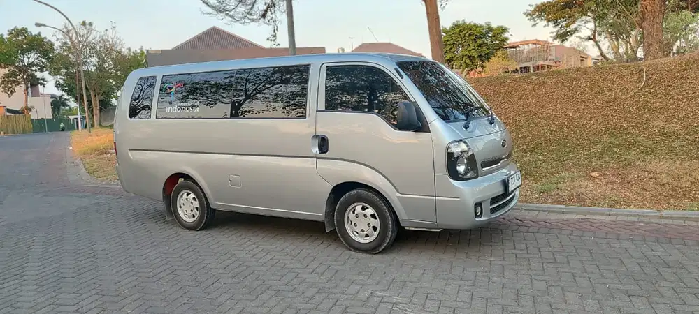 Kia Travello 2013 solar