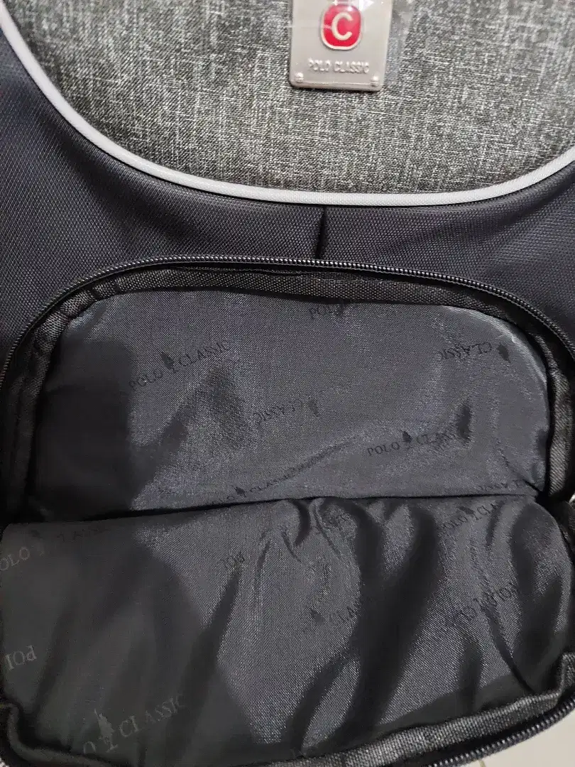 Tas laptop serbaguna