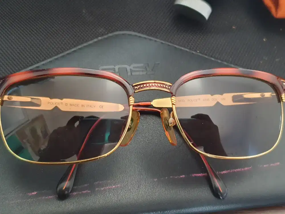 Kacamata pria dan wanita