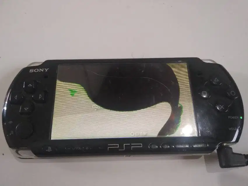 PSP Slim seri 3006 Mesin idup nyala Mines LCD