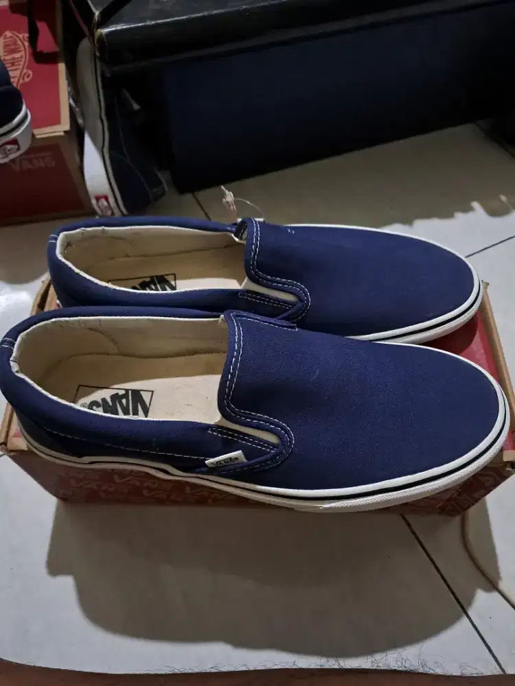 Sepatu vans original navy size 43/10 slip on jual murah BU hari ini