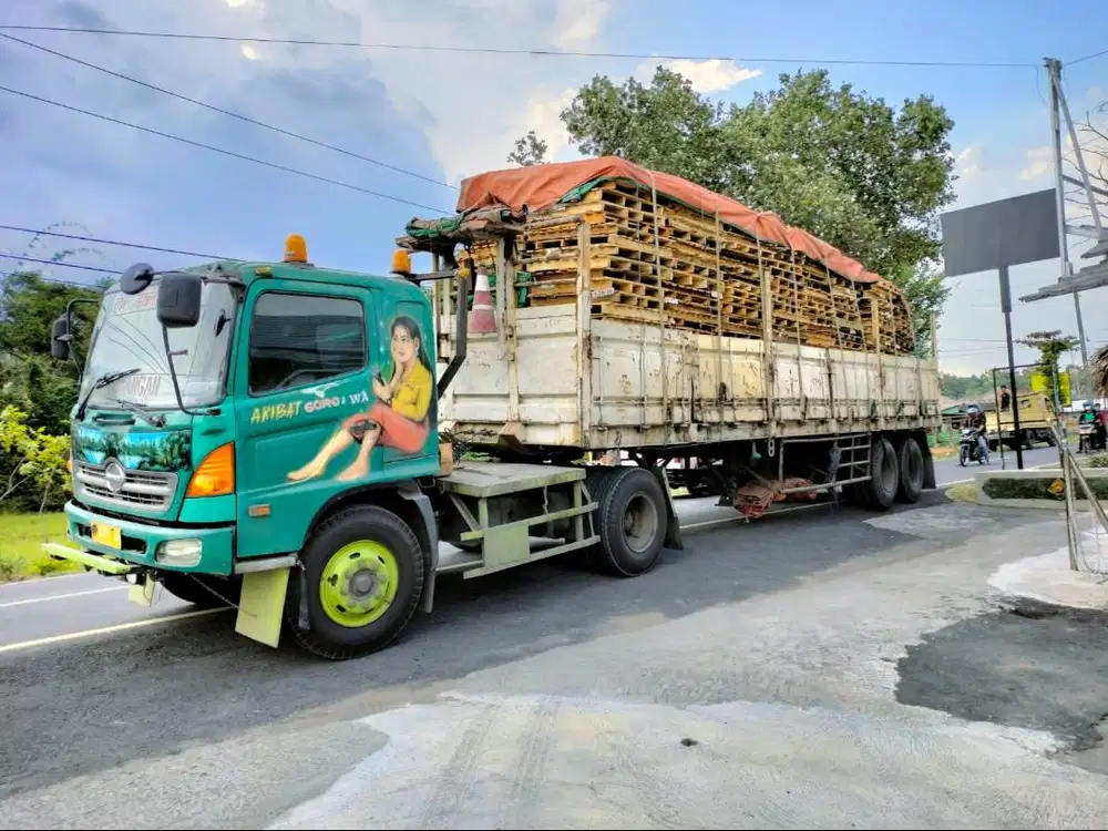 palet kayu bekas alas keramik & granit