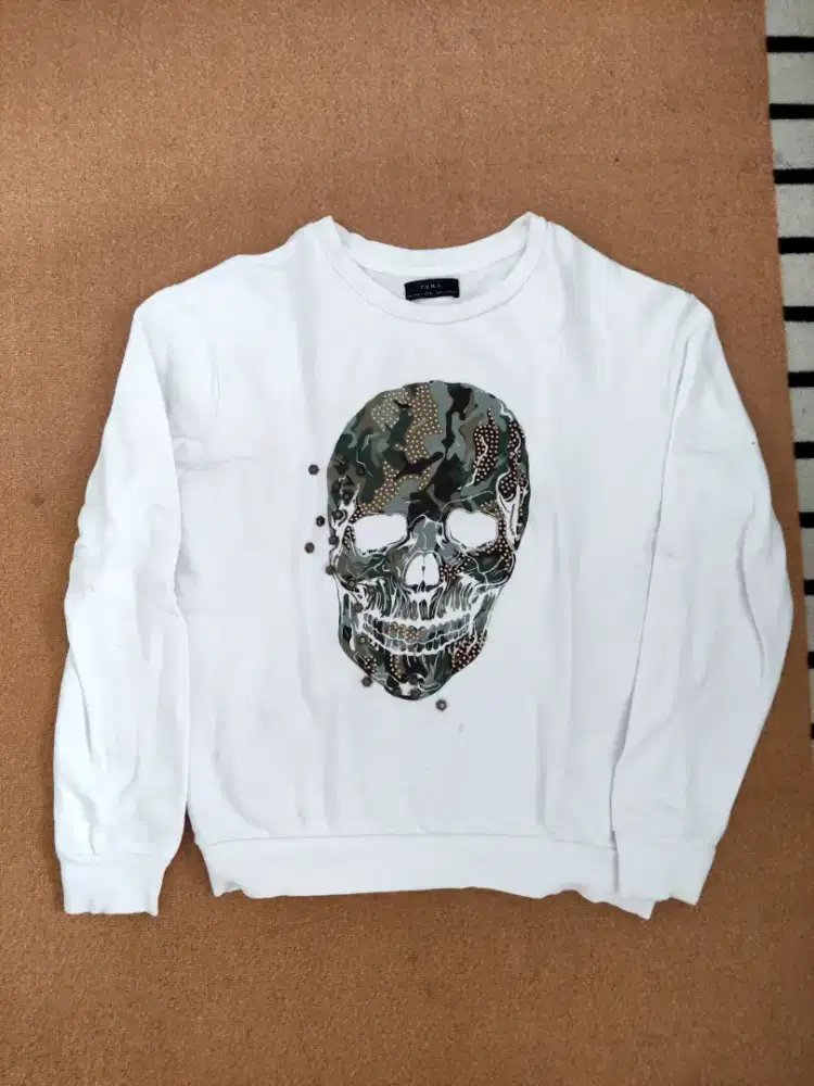 Zara crewneck studded skull camo embossed