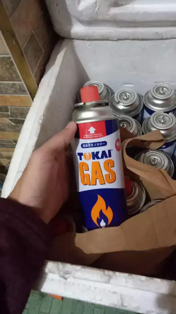 Kaleng Gas untuk Kompor Portabel