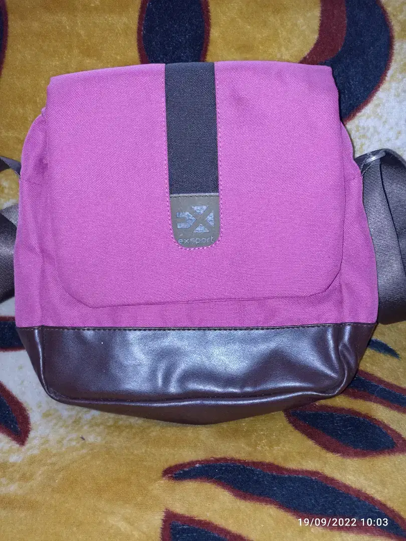 Tas slempang merk Export original