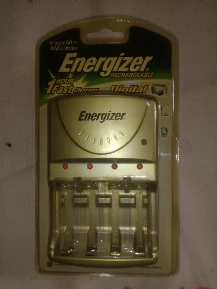 Alat Cas Batu Baterai AA & AAA