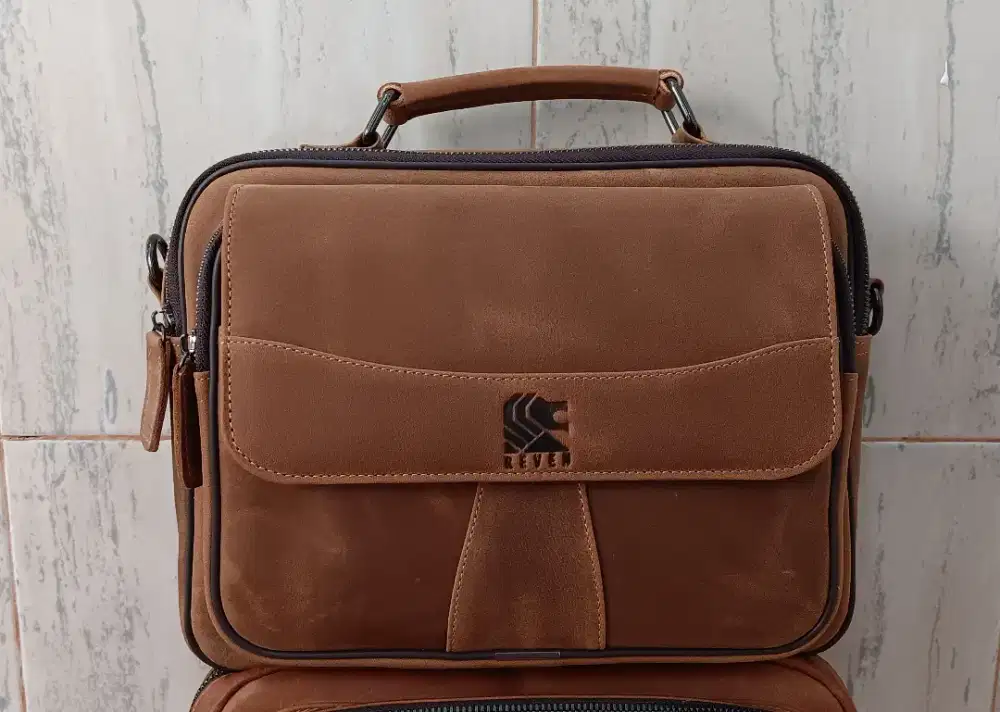 Tas Selempang Kulit Asli Crazy Horse Reven