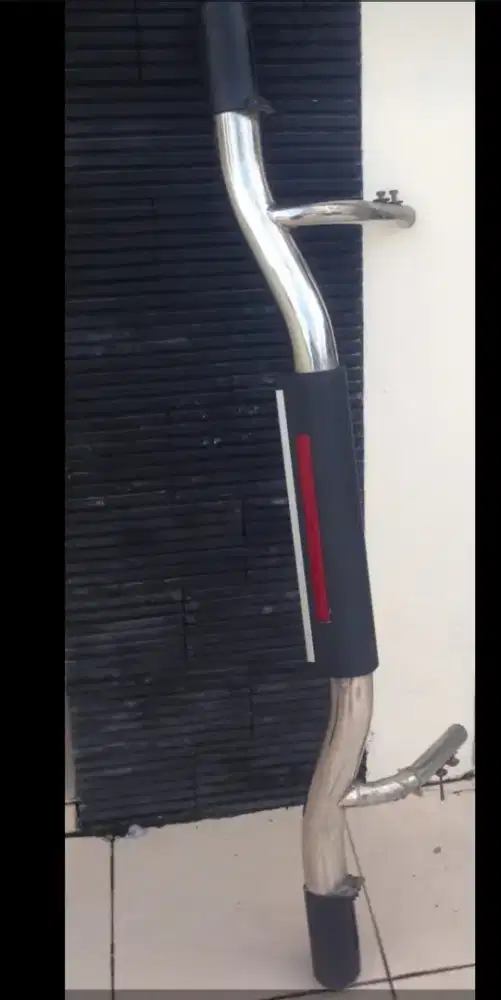 BEMPER BELAKANG nyala saat direm, cantik, komplit tinggal pasang.